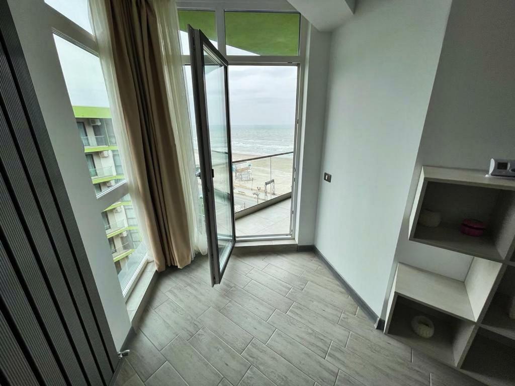 Dragomir Apartments Alezzi 1 Navodari Luaran gambar